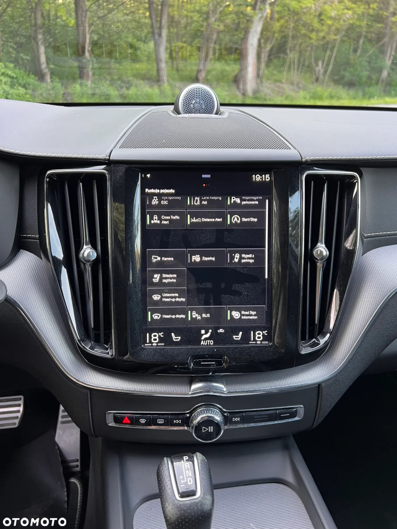 Volvo XC 60 D5 AWD R-Design - 37
