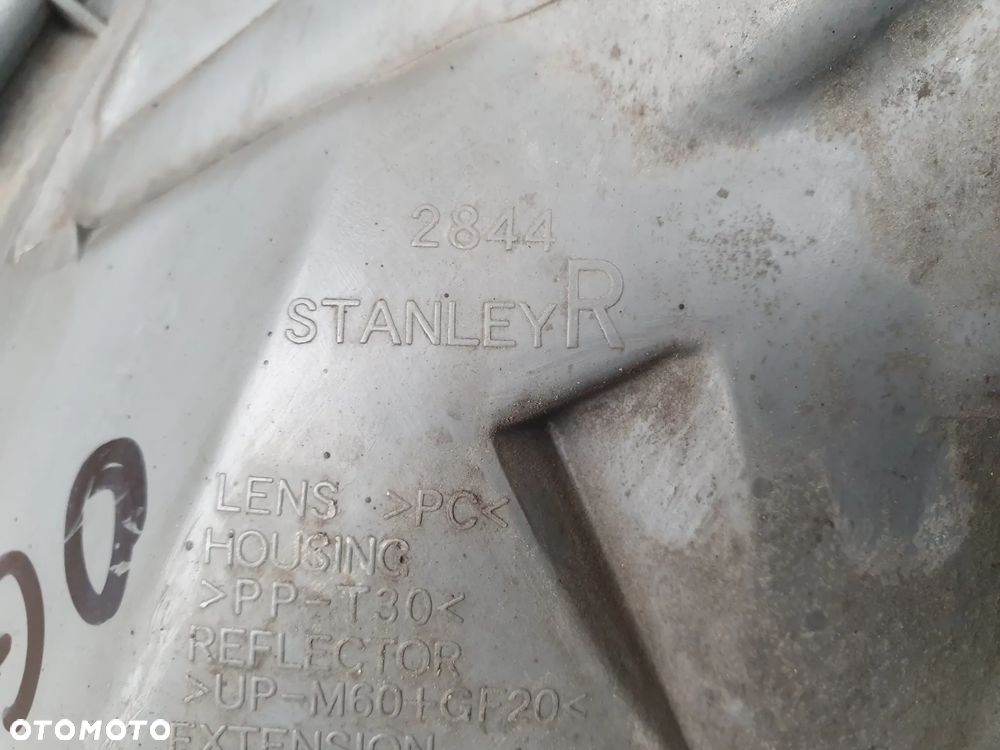 REFLEKTOR PRAWY PRZÓD LAMPA PRAWA PRZEDNIA TOYOTA YARIS VERSO 1 I LIFT - 3