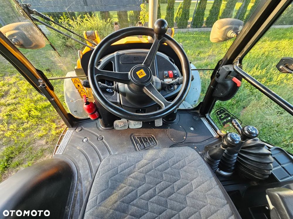 JCB 3CX - 6