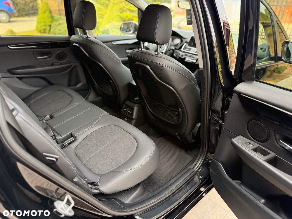 BMW Seria 2 220d xDrive Sport-Aut Luxury Line - 24