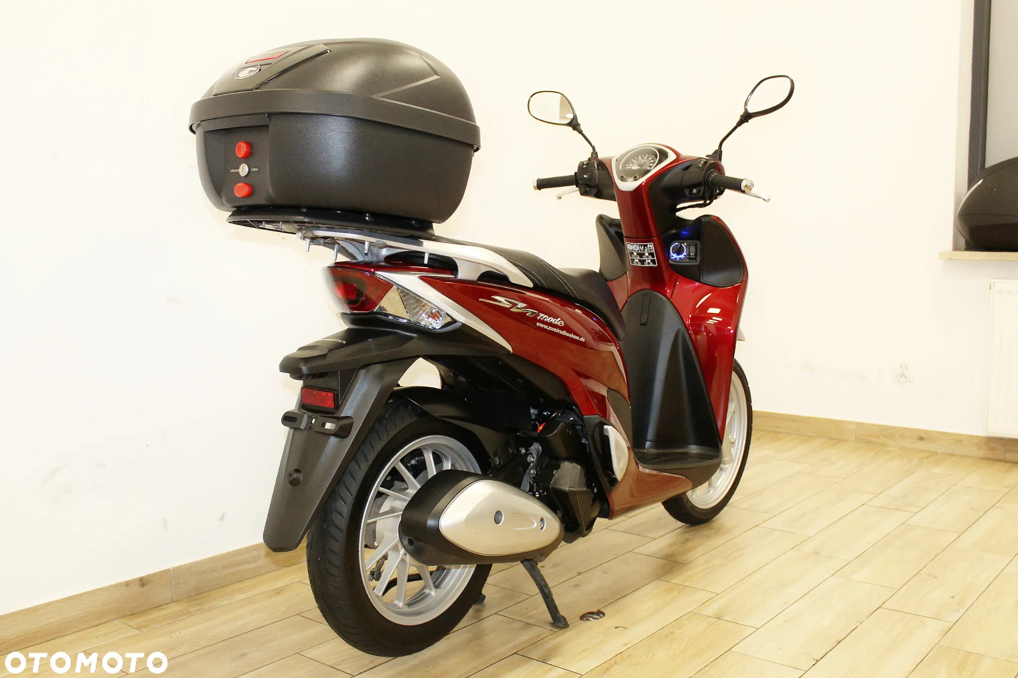 Honda SH - 9
