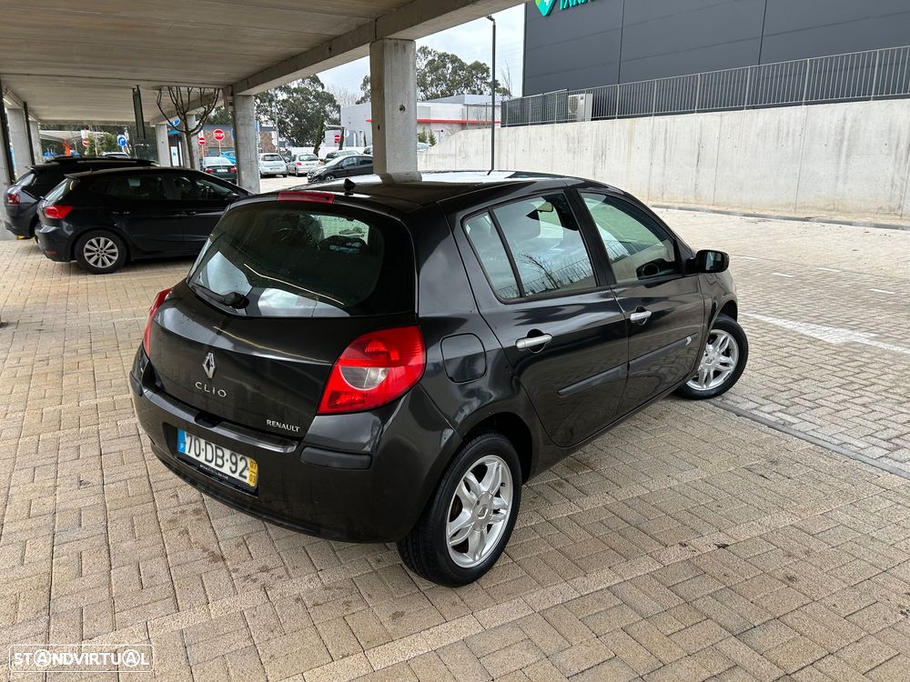 Renault Clio 1.2 16V Dynamique S - 3