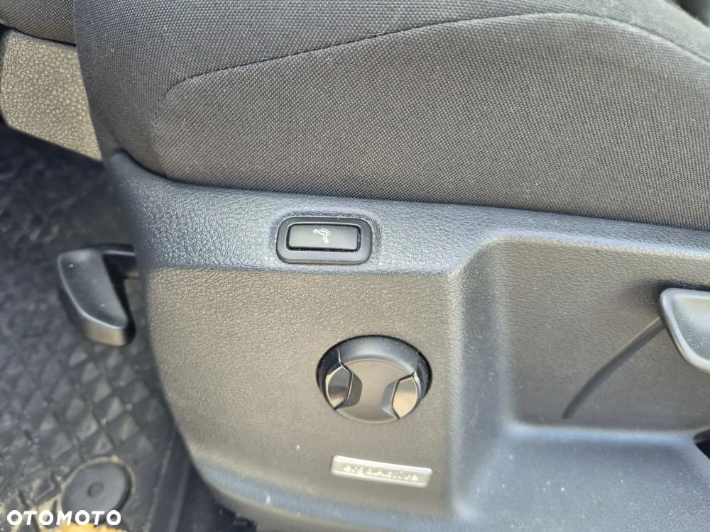 Volkswagen Touran - 13