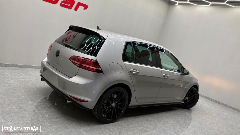 VW Golf 2.0 TSi GTi - 42