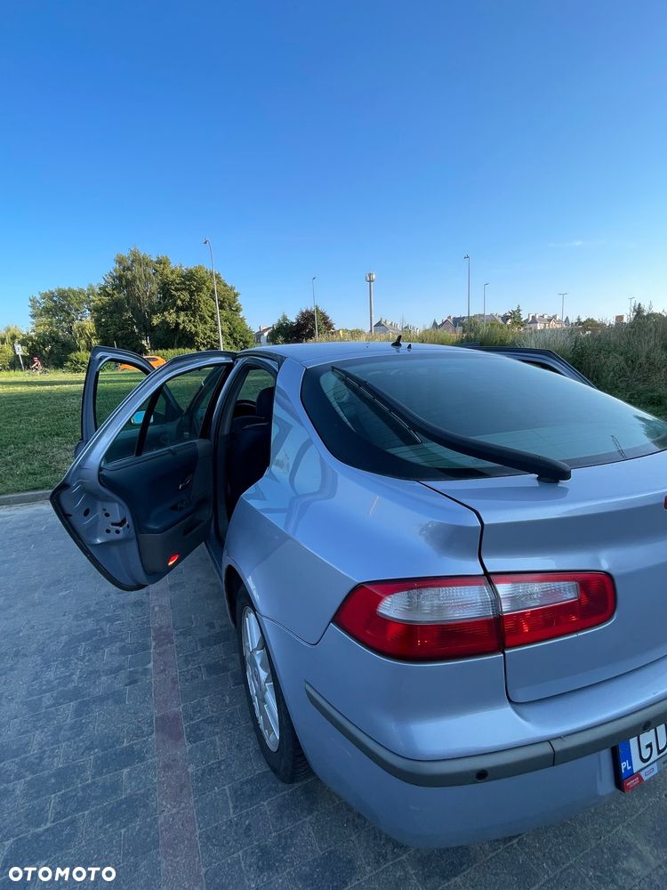 Renault Laguna 2.0 RXT - 9