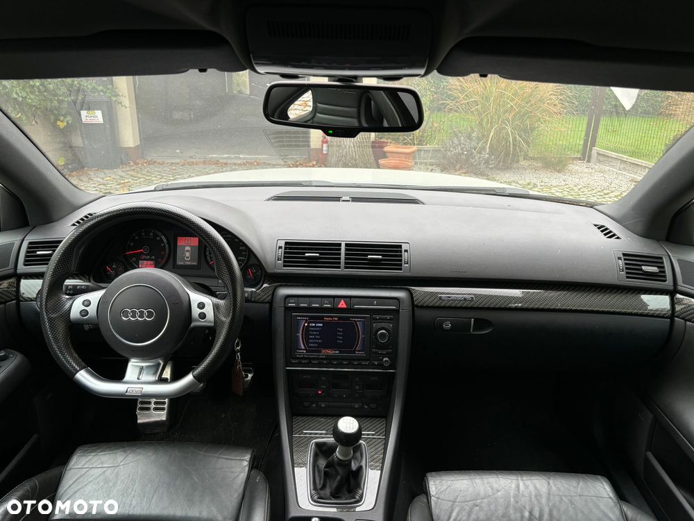 Audi RS4 Limousine - 10
