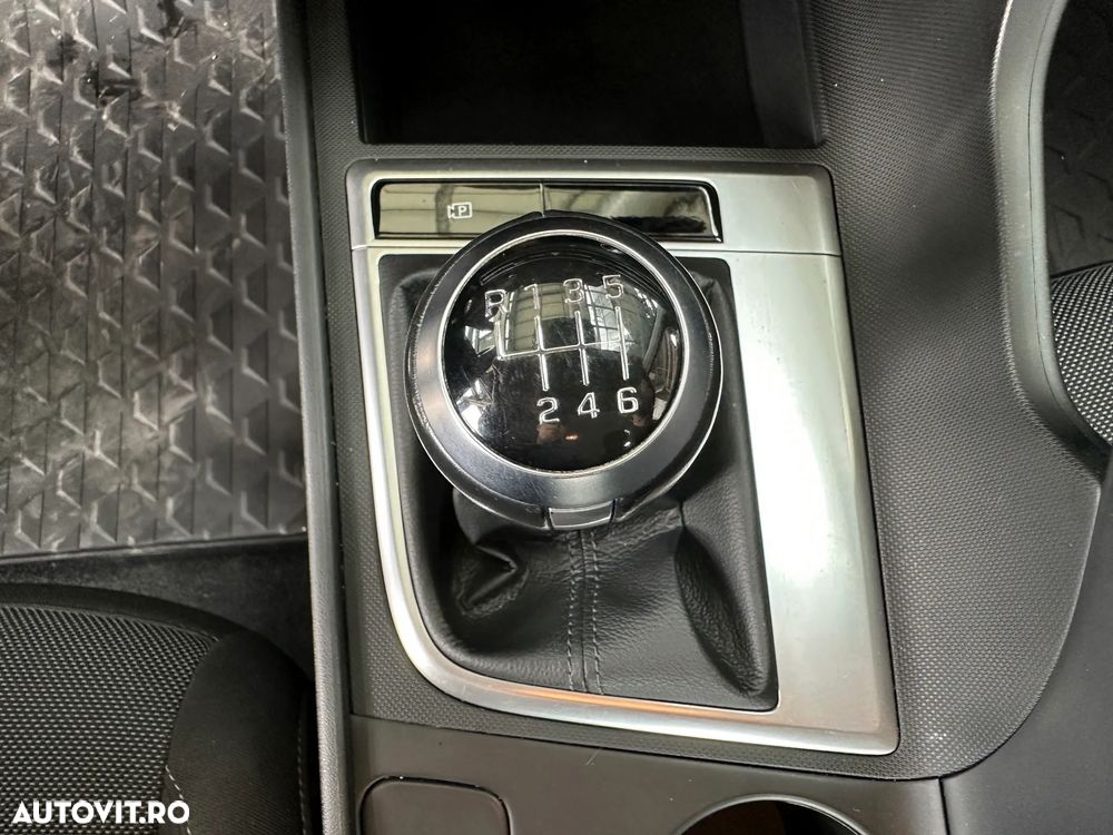 Hyundai Elantra 1.6 l 123 CP 6MT Highway - 18