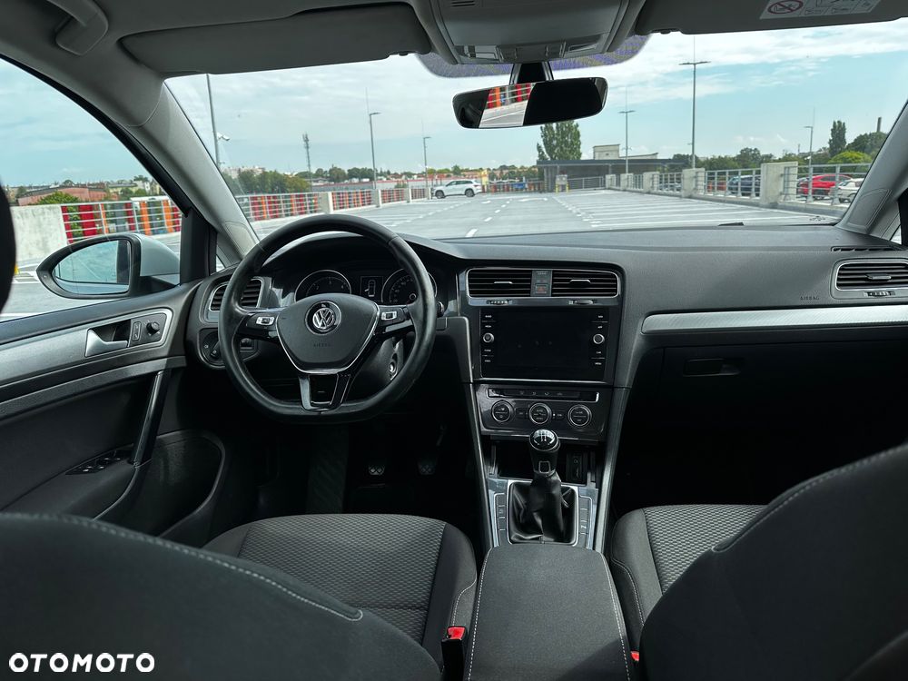 Volkswagen Golf Variant - 12