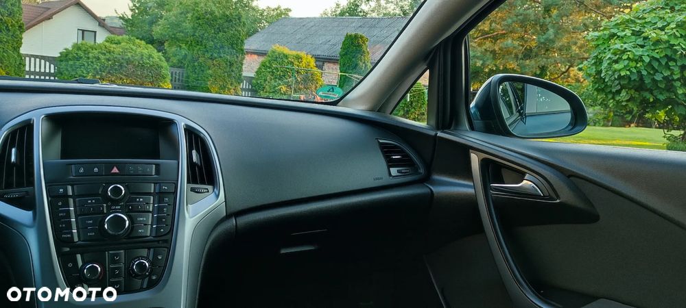 Opel Astra 1.6 Color Edition - 26