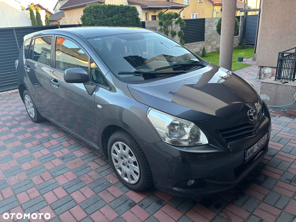 Toyota Verso 2.0 D-4D - 2