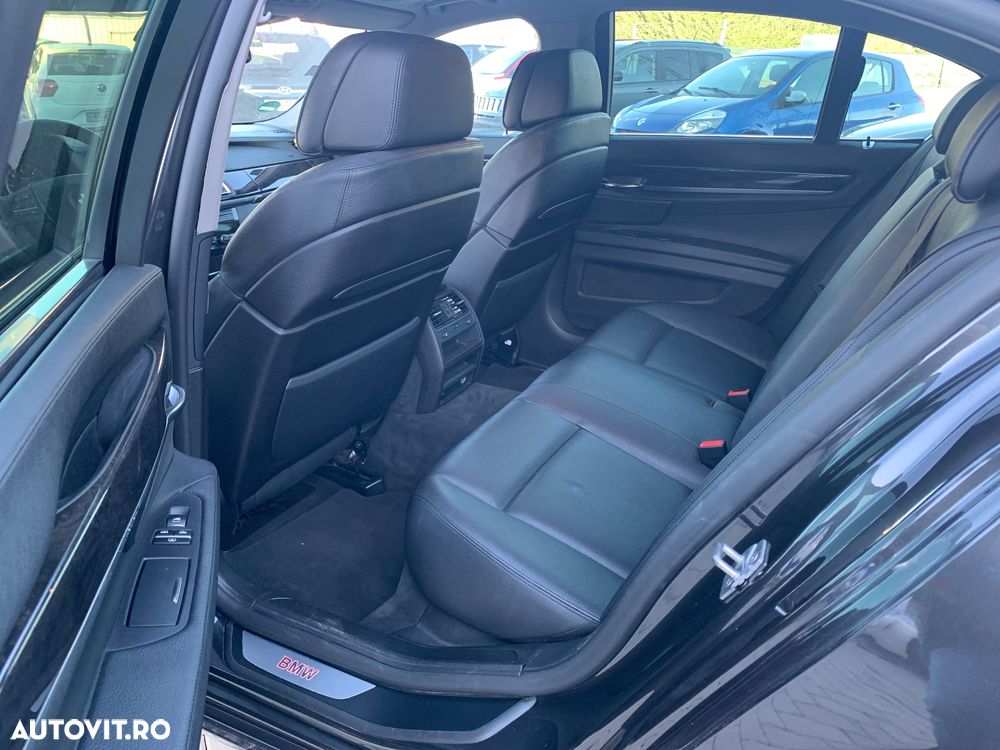 BMW Seria 7 730d xDrive - 13
