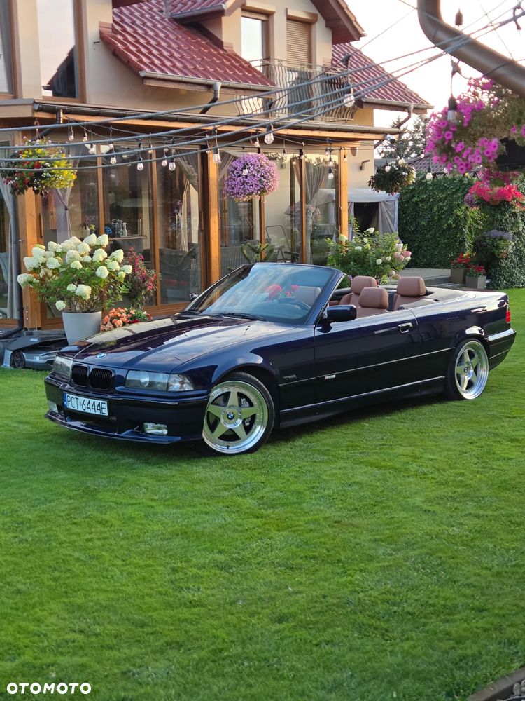 BMW Seria 3 320i - 1