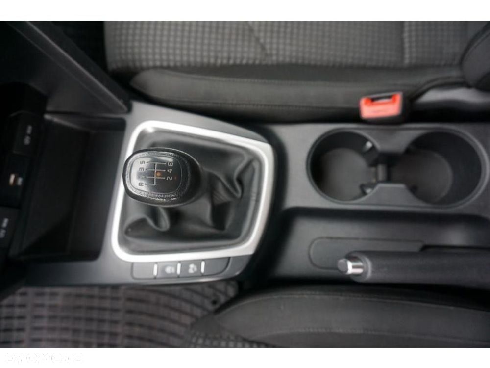 Kia Ceed - 21