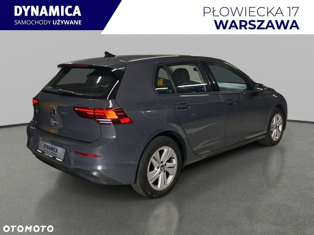 Volkswagen Golf - 8