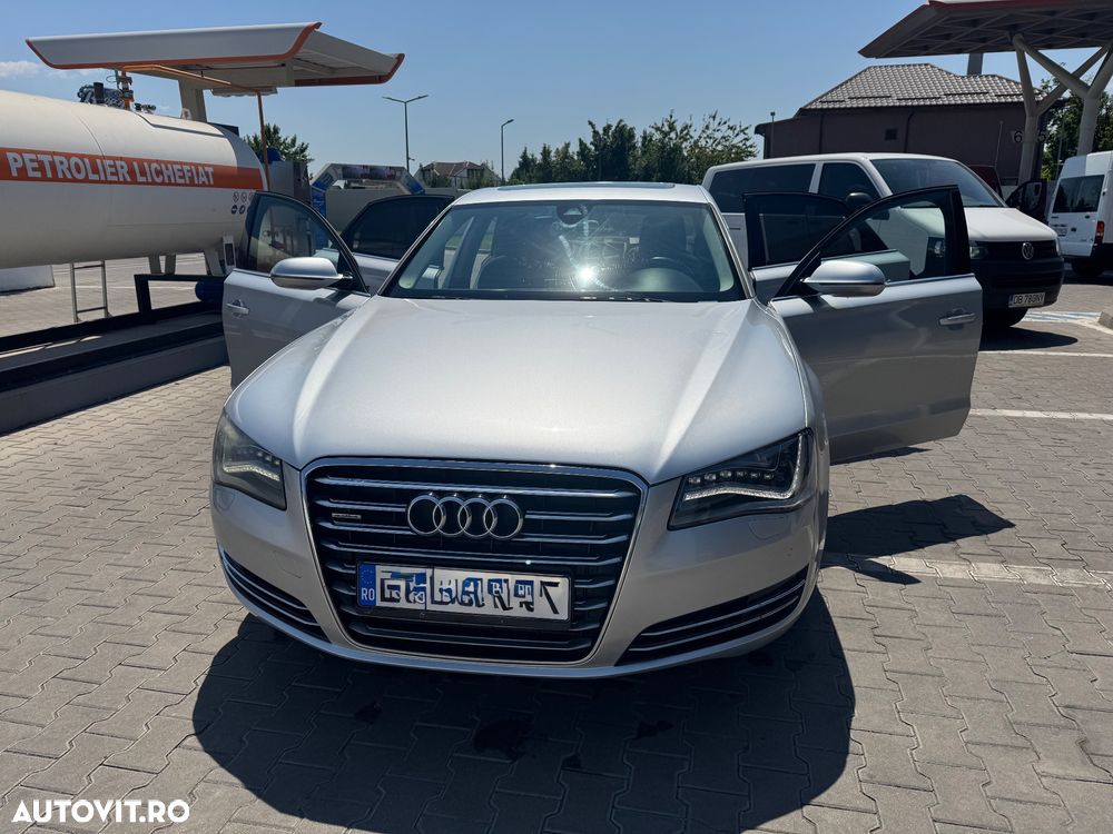 Audi A8 - 4