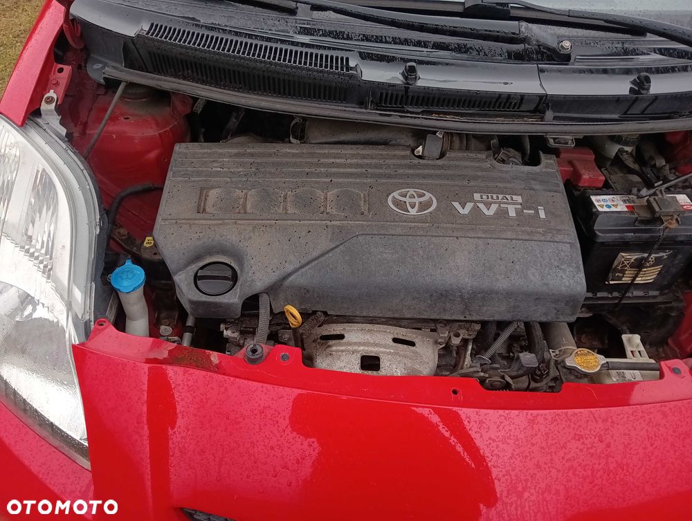 Toyota Yaris - 8