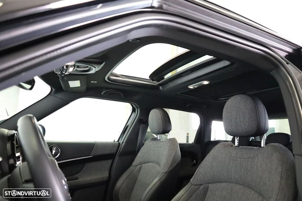 MINI Countryman Cooper SE ALL4 Auto - 30