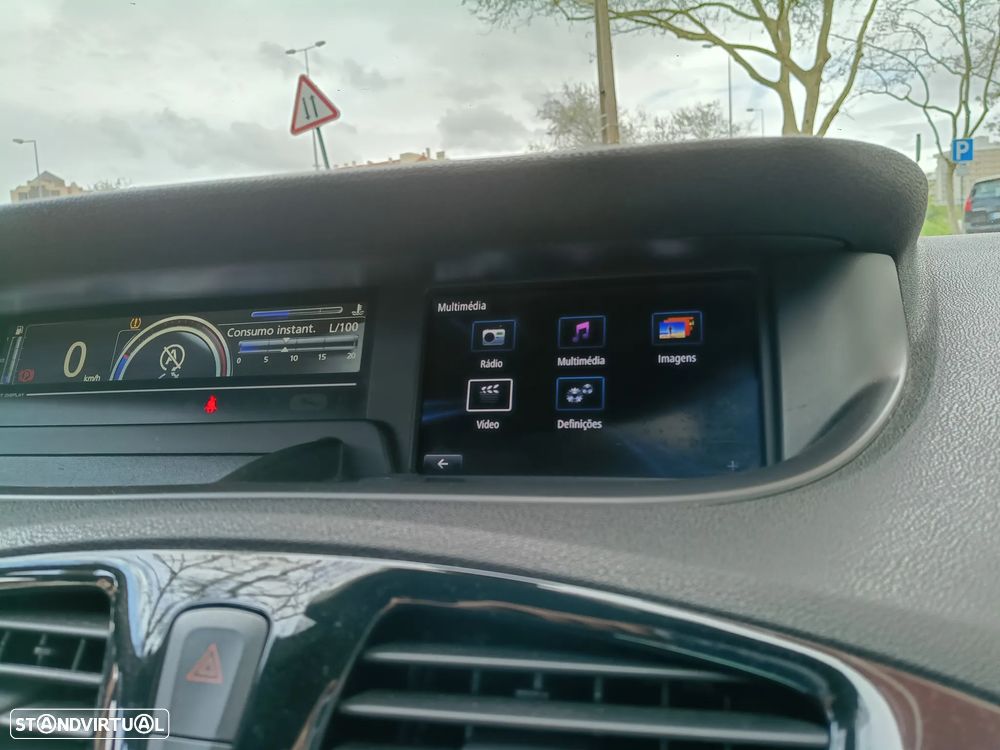 Renault Grand Scénic 1.5 dCi Bose Edition SS - 21