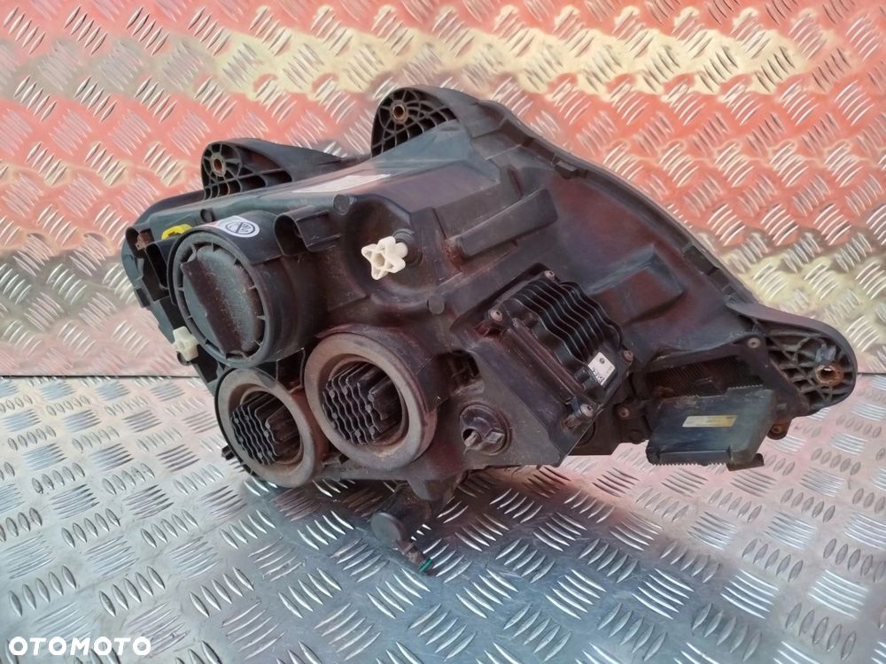 LAMPA PRZEDNIA LEWA DAF XF 106 - 2