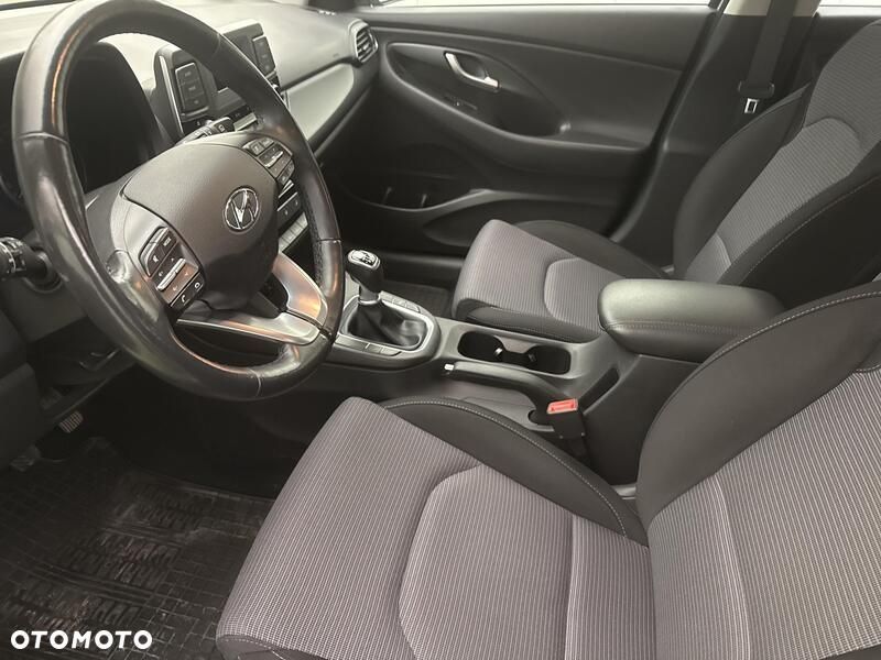 Hyundai i30 1.5 DPI Modern - 11