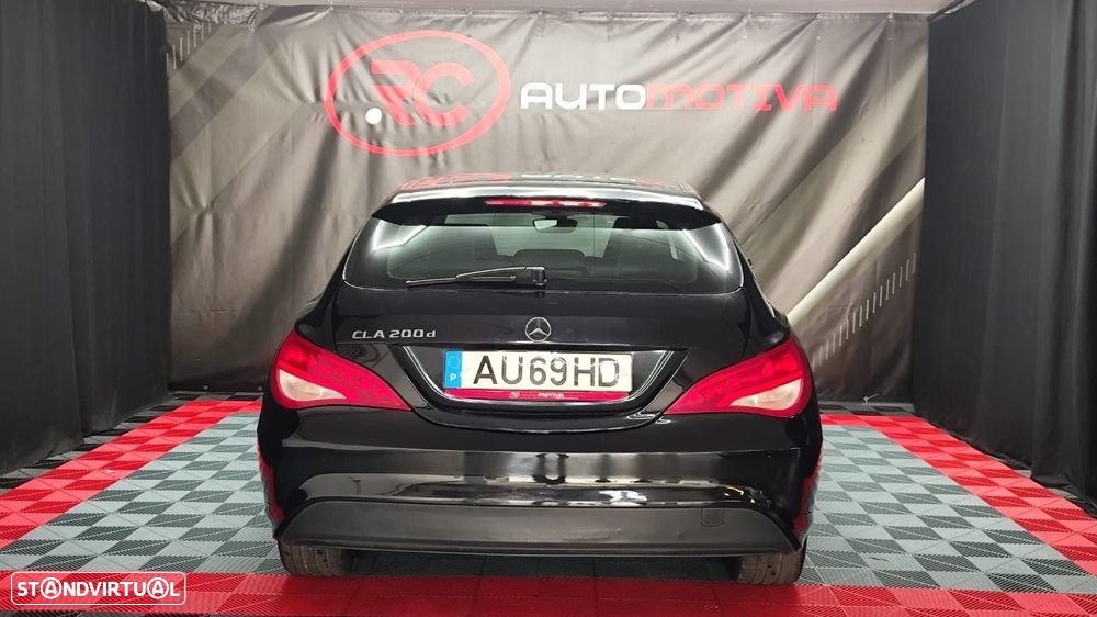 Mercedes-Benz CLA 200 d Shooting Brake Urban Aut. - 6