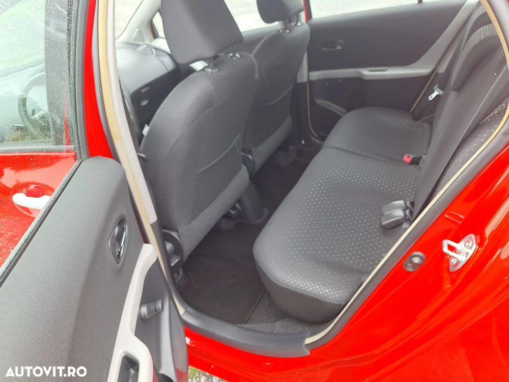 Toyota Yaris 1.3 VVT-i Multidrive S Luna - 7