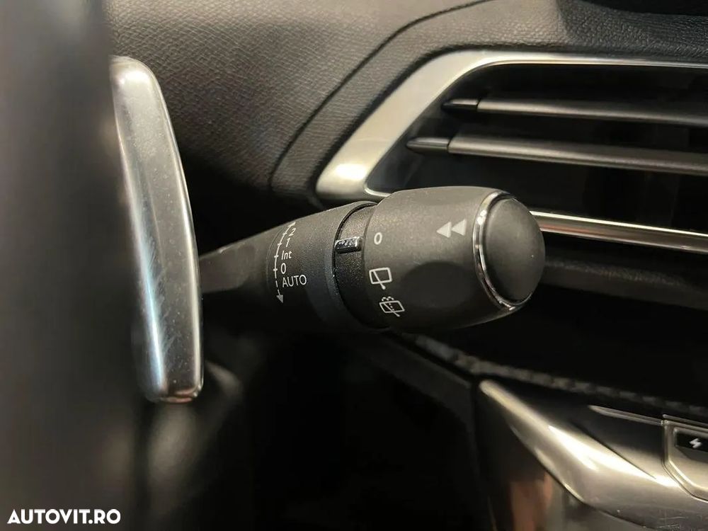 Peugeot 3008 Hybrid 225 e-EAT8 Allure Pack - 27