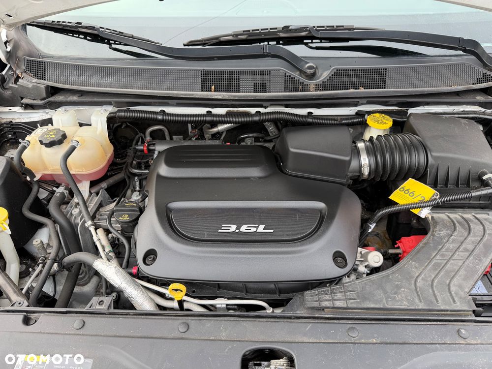 Chrysler Pacifica - 24