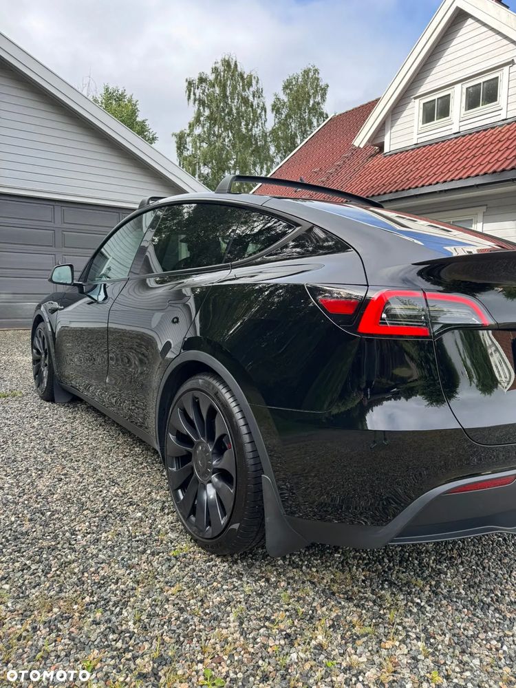 Tesla Y Long Range AWD - 6