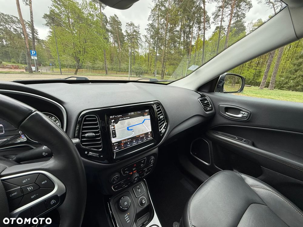 Jeep Compass - 37