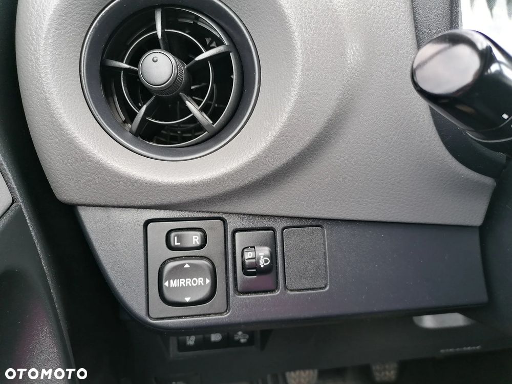 Toyota Yaris 1.5 Active - 9