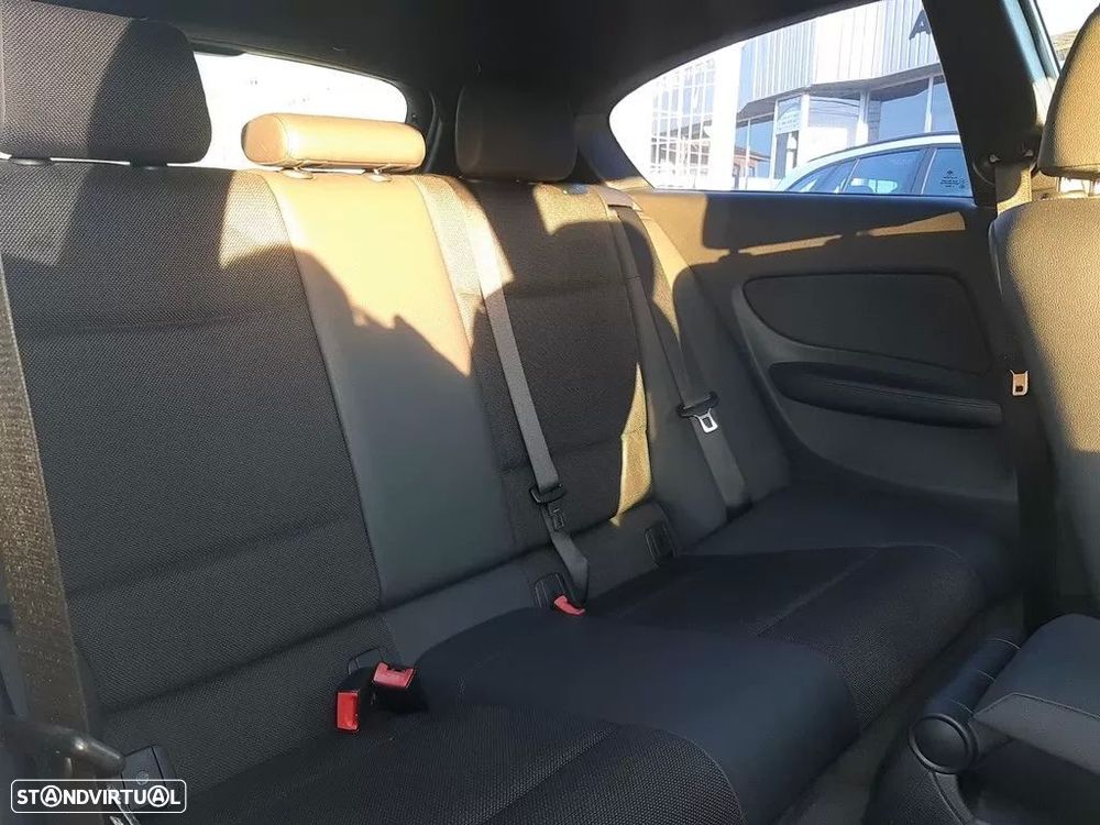 BMW 118 d Line Sport - 28