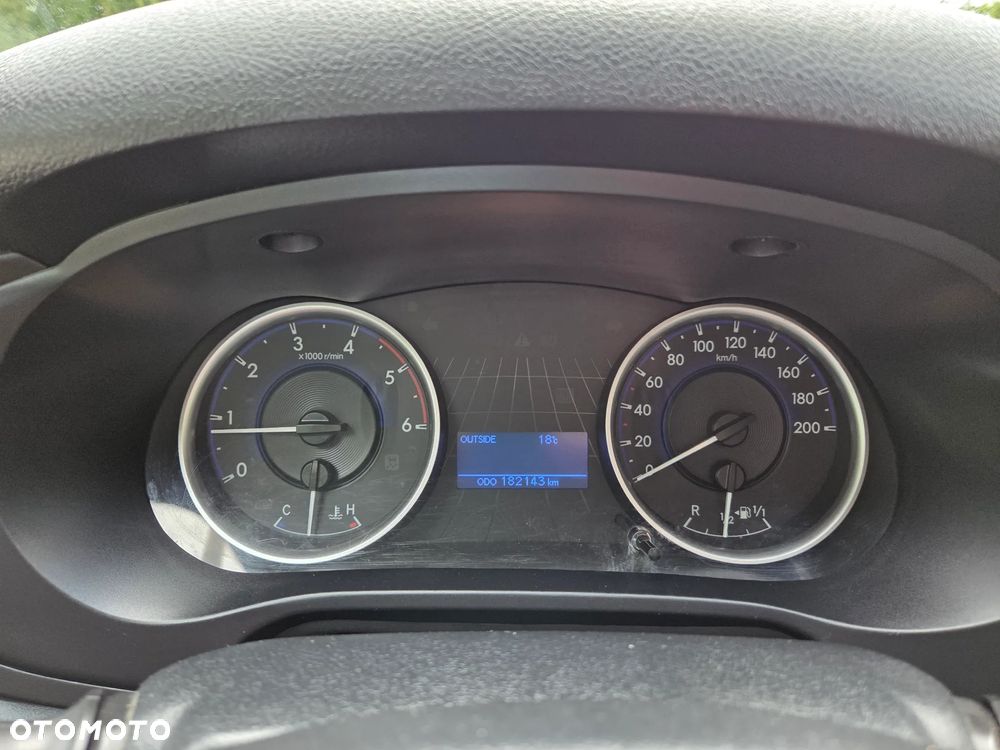 Toyota Hilux - 25