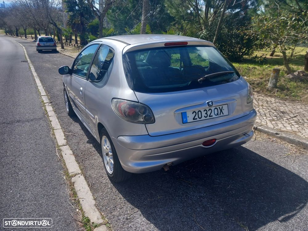 Peugeot 206 1.1 XR - 4