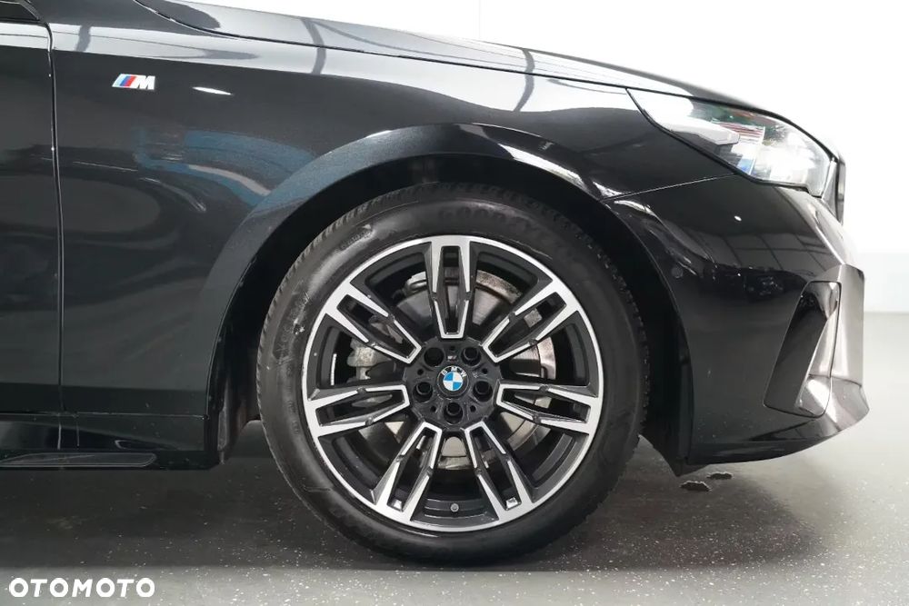 BMW Seria 5 520d xDrive mHEV M Sport - 12