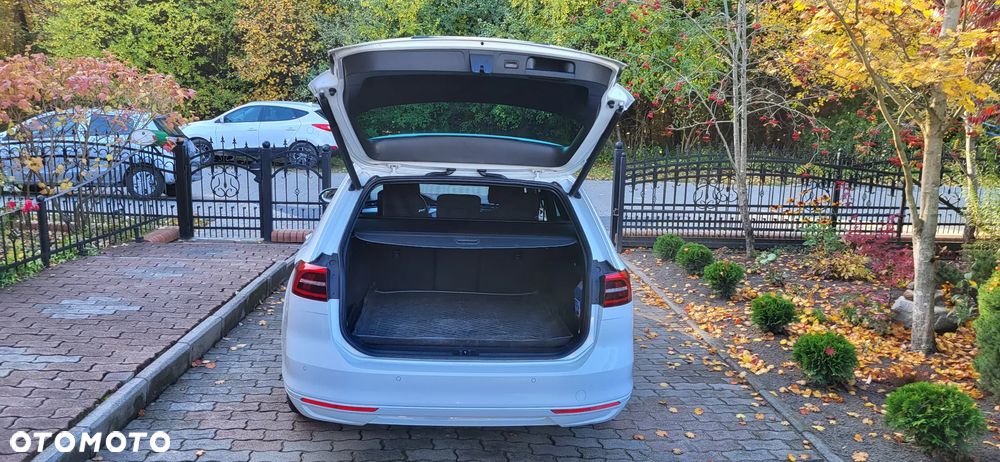 Volkswagen Passat 2.0 TDI (BlueMotion Technology) DSG Comfortline - 9