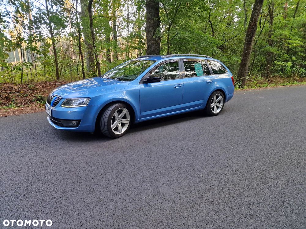 Skoda Octavia 2.0 TDI DSG Sportline - 3