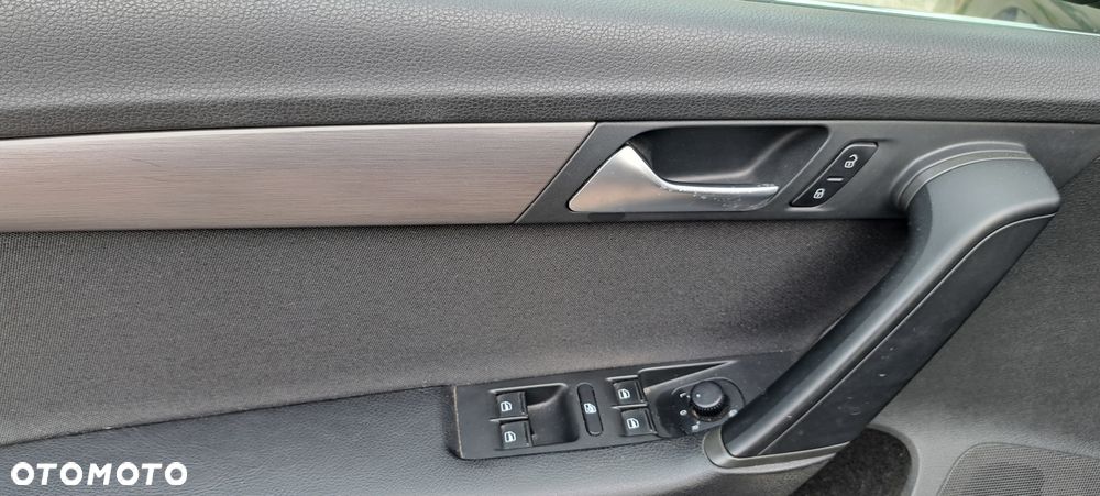Volkswagen Passat 1.6 TDI (BlueMotion Technology) Comfortline - 16