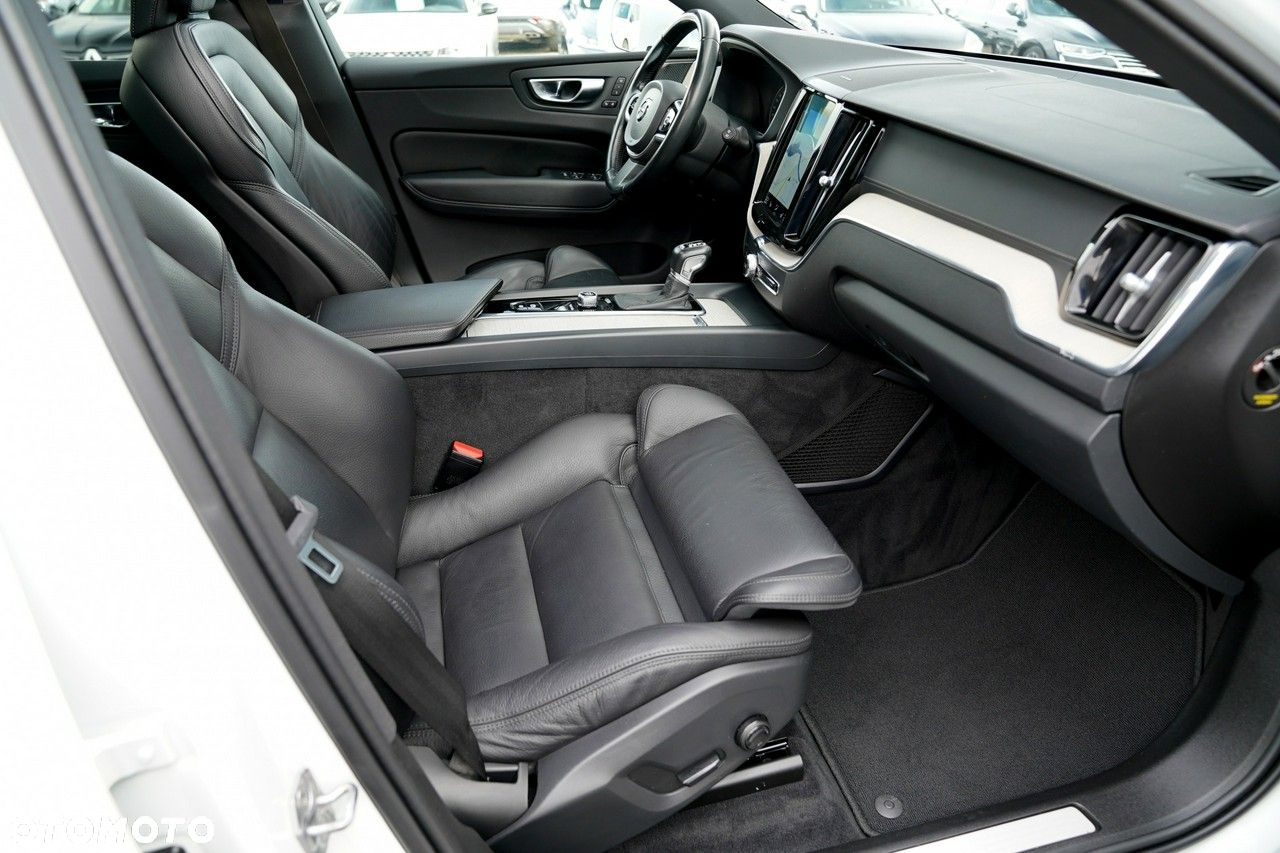 Volvo XC 60 D4 Inscription - 28