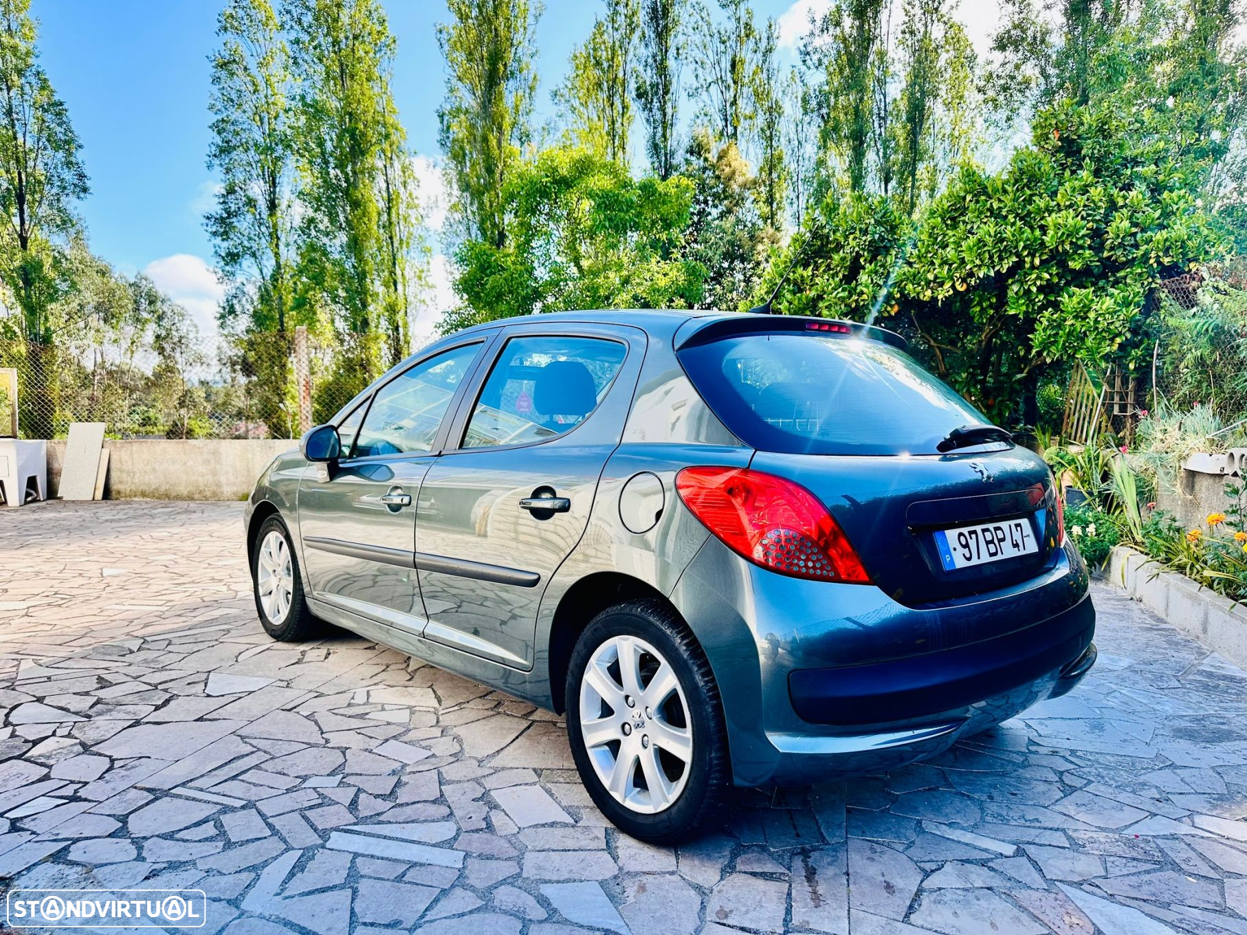 Peugeot 207 1.4 HDi SE Sportium - 3