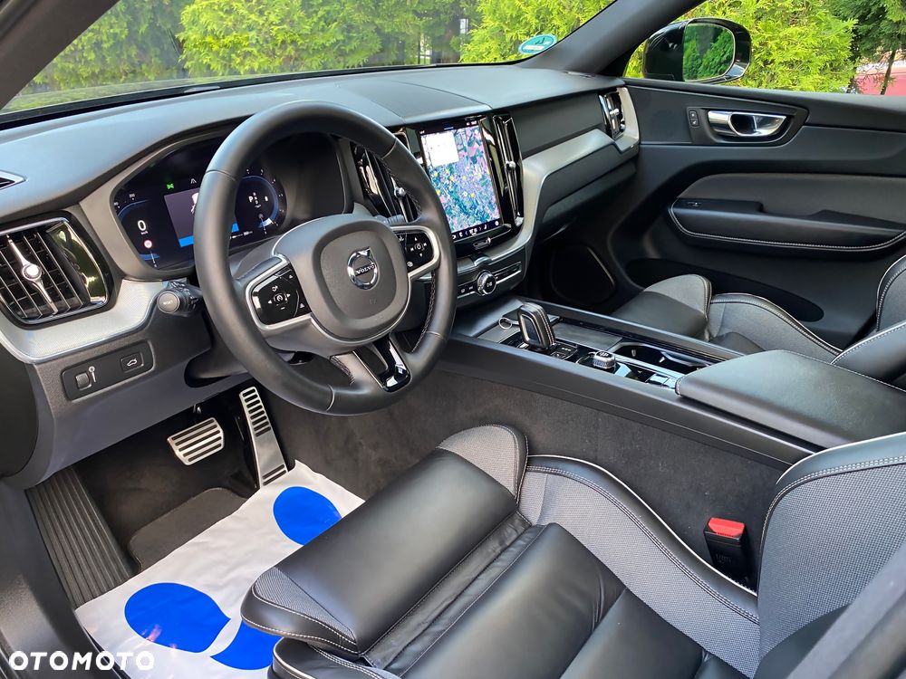 Volvo XC 60 B4 D Geartronic RDesign - 25