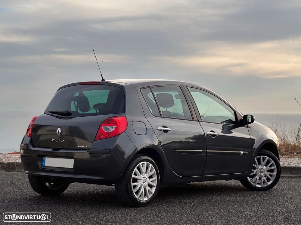 Renault Clio 1.2 16V Dynamique S - 10