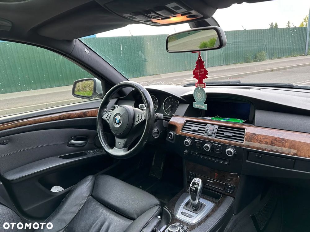 BMW Seria 5 535i - 7