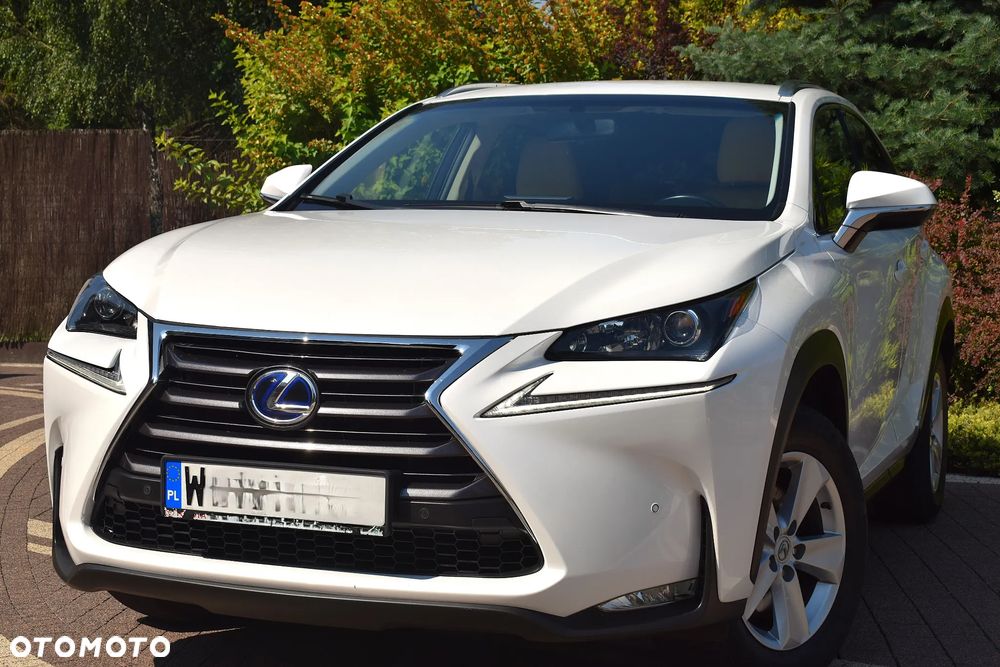 Lexus NX 300h Prestige AWD - 1