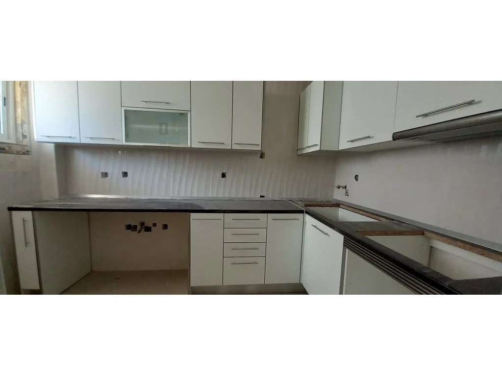 Fantástico T4 Totalmente Remodelado no Afonsoeiro, Montijo - Grande imagem: 2/14