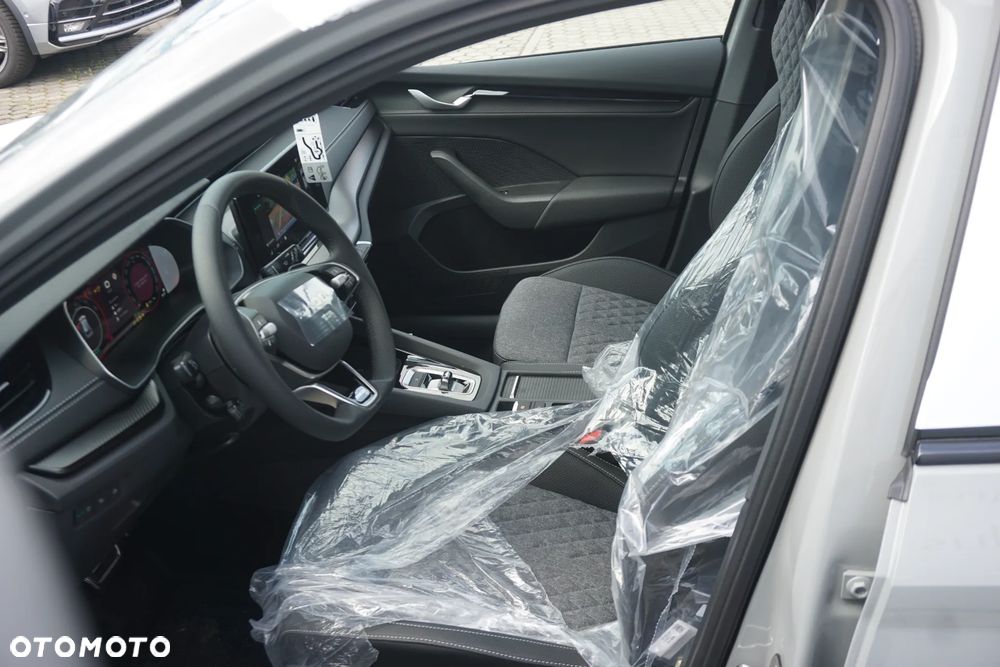 Skoda Octavia 1.5 TSI mHEV Sportline DSG - 5