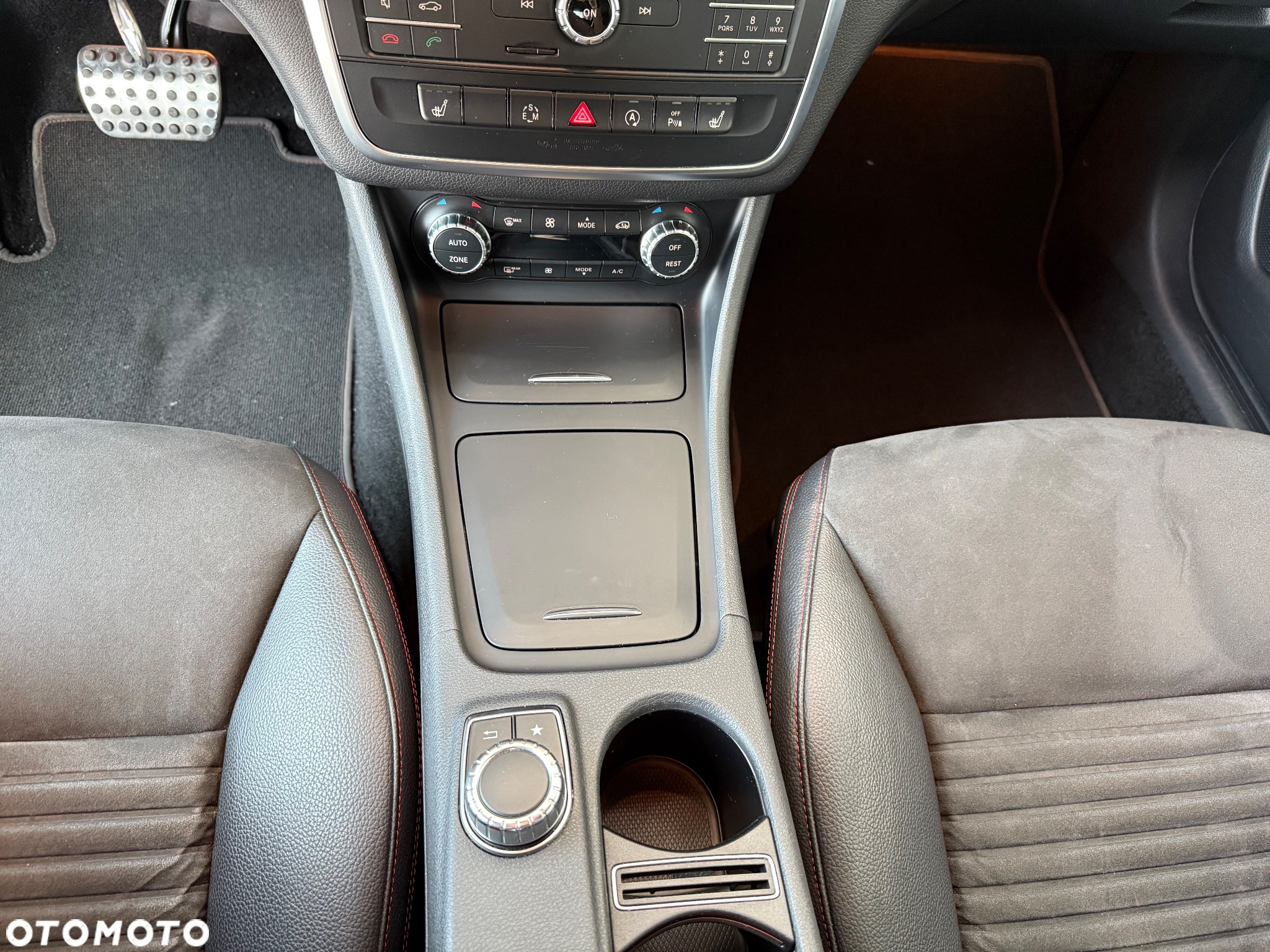 Mercedes-Benz CLA 250 4-Matic - 22