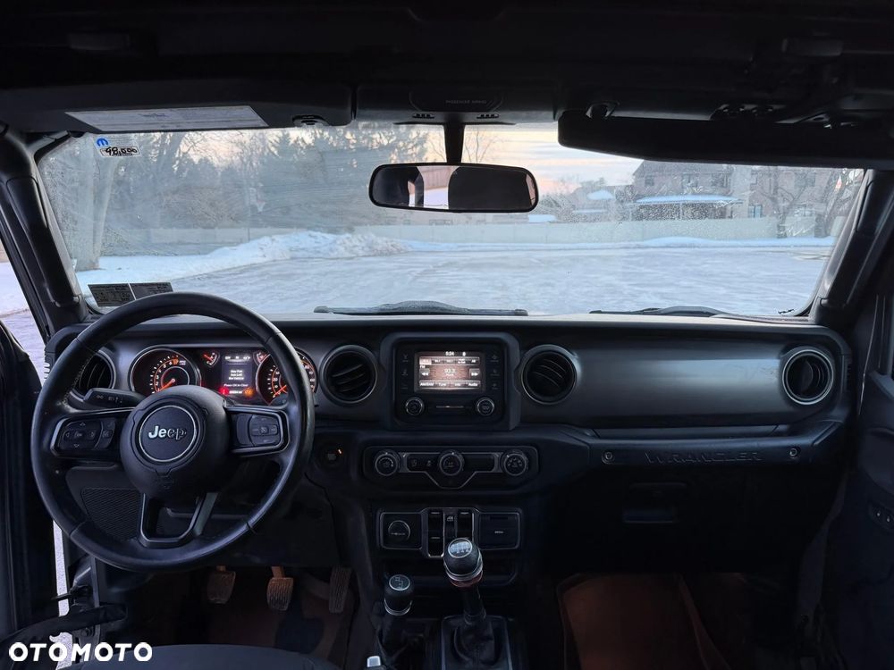 Jeep Wrangler - 24
