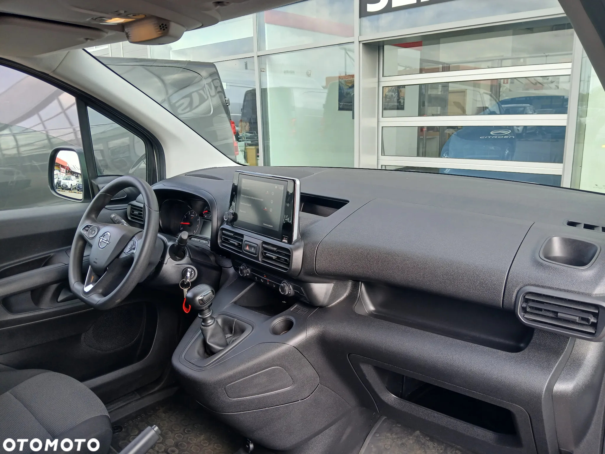 Opel COMBO - 17