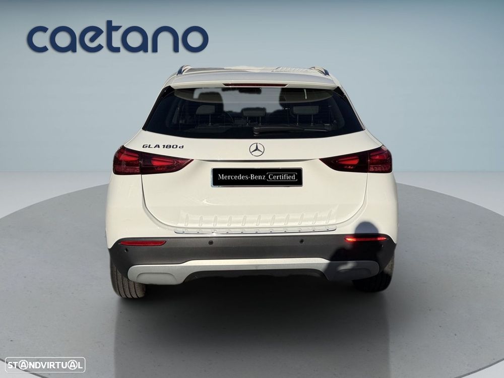 Mercedes-Benz GLA 180 d - 6